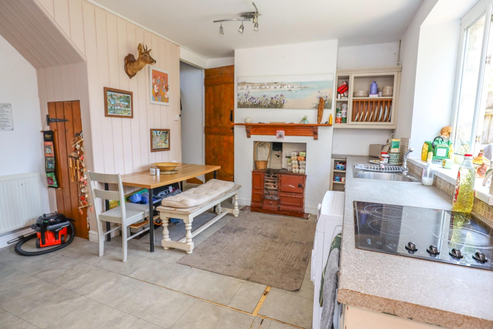 1 Railway Cottages, Llandow, Nr Cowbridge, Vale Of Glamorgan, CF71 7NX